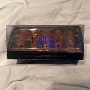 The Nailest - Press On Nails Medium Coffin in Color Curry